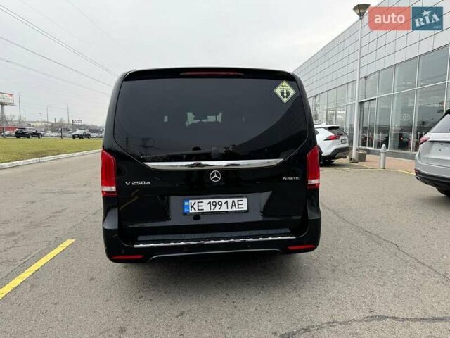 Черный Мерседес В-Класс, объемом двигателя 2.14 л и пробегом 62 тыс. км за 65000 $, фото 4 на Automoto.ua