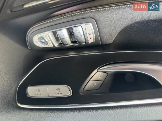 Черный Мерседес В-Класс, объемом двигателя 2.14 л и пробегом 165 тыс. км за 45700 $, фото 11 на Automoto.ua