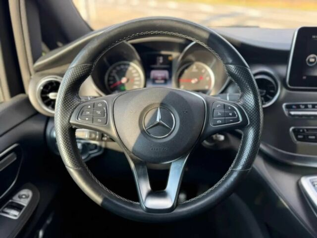 Черный Мерседес В-Класс, объемом двигателя 2 л и пробегом 36 тыс. км за 25000 $, фото 6 на Automoto.ua