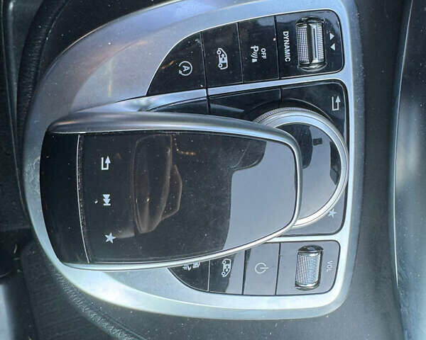 Чорний Мерседес В-Клас, об'ємом двигуна 2 л та пробігом 228 тис. км за 35000 $, фото 5 на Automoto.ua