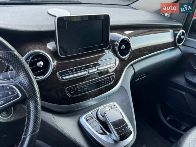 Чорний Мерседес В-Клас, об'ємом двигуна 2 л та пробігом 228 тис. км за 35000 $, фото 4 на Automoto.ua