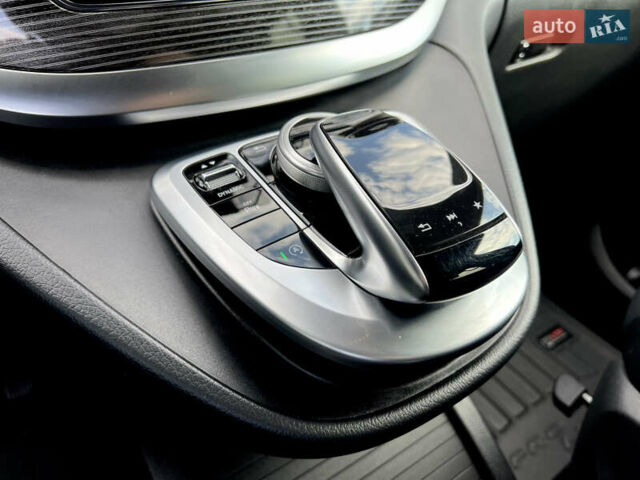 Черный Мерседес В-Класс, объемом двигателя 1.95 л и пробегом 60 тыс. км за 52000 $, фото 19 на Automoto.ua