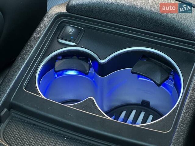 Черный Мерседес В-Класс, объемом двигателя 2.14 л и пробегом 123 тыс. км за 68500 $, фото 25 на Automoto.ua