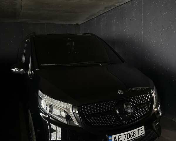 Чорний Мерседес В-Клас, об'ємом двигуна 2.14 л та пробігом 174 тис. км за 61700 $, фото 90 на Automoto.ua