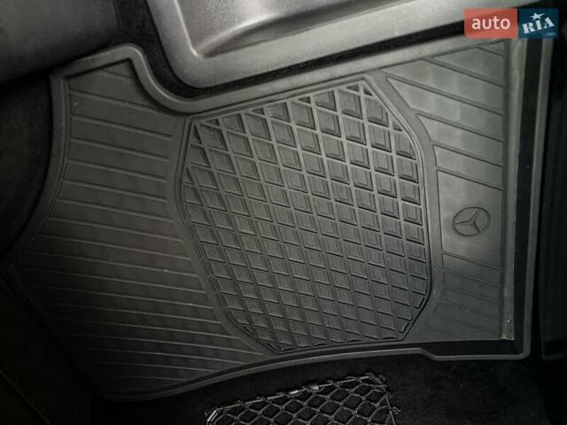 Чорний Мерседес В-Клас, об'ємом двигуна 1.95 л та пробігом 174 тис. км за 62800 $, фото 77 на Automoto.ua