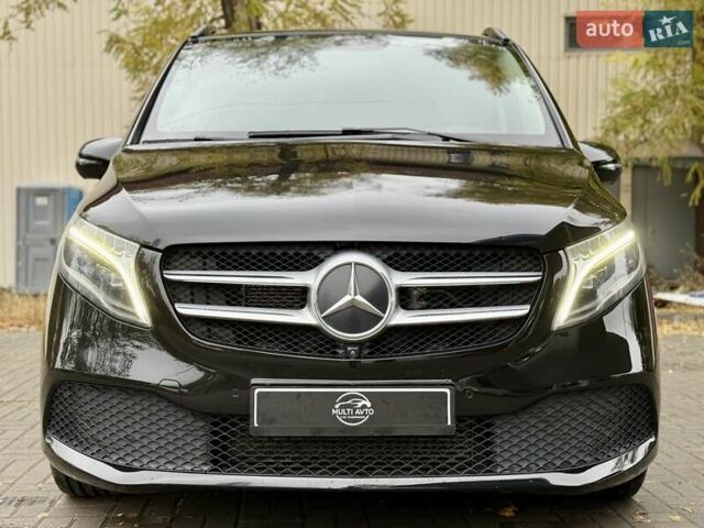 Чорний Мерседес В-Клас, об'ємом двигуна 2.1 л та пробігом 275 тис. км за 45500 $, фото 5 на Automoto.ua