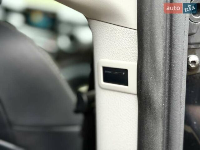 Чорний Мерседес В-Клас, об'ємом двигуна 2 л та пробігом 97 тис. км за 43900 $, фото 39 на Automoto.ua