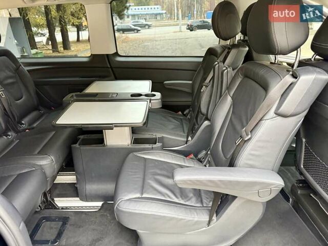 Чорний Мерседес В-Клас, об'ємом двигуна 2.1 л та пробігом 275 тис. км за 45500 $, фото 20 на Automoto.ua