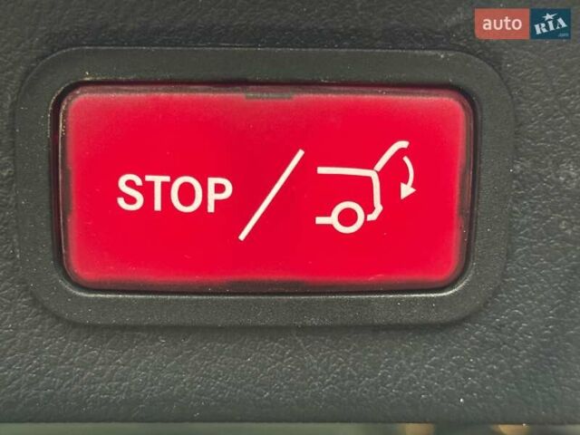 Чорний Мерседес В-Клас, об'ємом двигуна 2 л та пробігом 97 тис. км за 43900 $, фото 43 на Automoto.ua