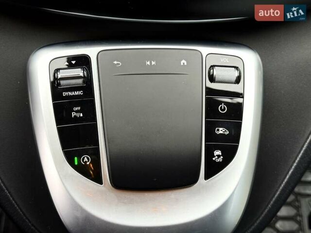 Чорний Мерседес В-Клас, об'ємом двигуна 2 л та пробігом 97 тис. км за 43900 $, фото 25 на Automoto.ua