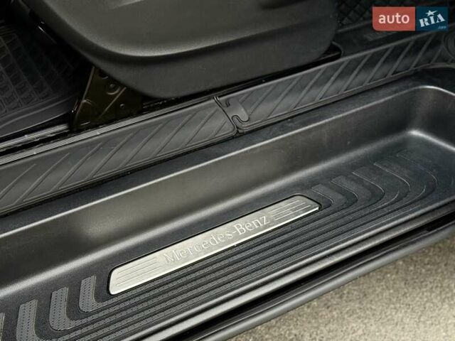 Чорний Мерседес В-Клас, об'ємом двигуна 2.14 л та пробігом 174 тис. км за 61700 $, фото 45 на Automoto.ua