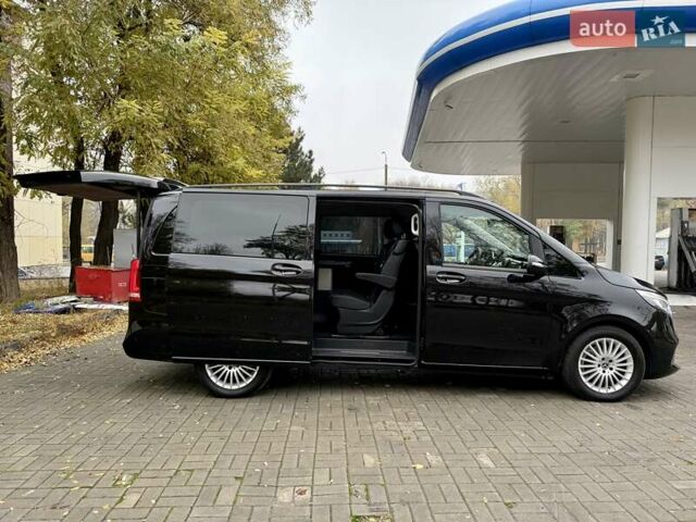 Чорний Мерседес В-Клас, об'ємом двигуна 2.1 л та пробігом 275 тис. км за 45500 $, фото 17 на Automoto.ua