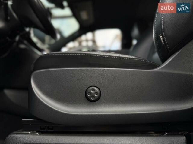 Чорний Мерседес В-Клас, об'ємом двигуна 2.14 л та пробігом 174 тис. км за 61700 $, фото 54 на Automoto.ua