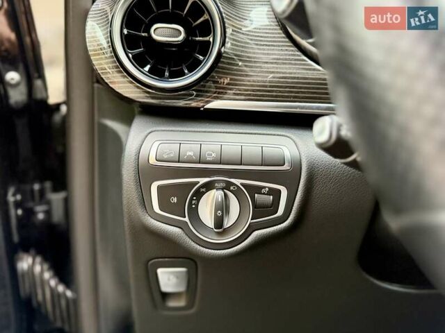 Чорний Мерседес В-Клас, об'ємом двигуна 2.1 л та пробігом 275 тис. км за 45500 $, фото 39 на Automoto.ua