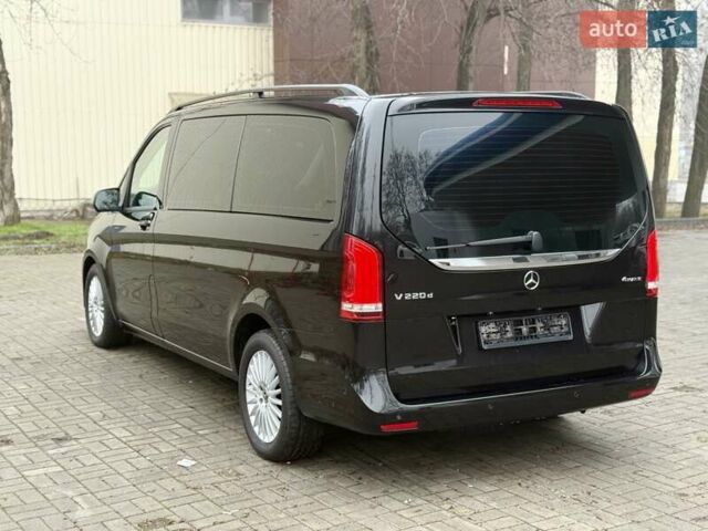 Чорний Мерседес В-Клас, об'ємом двигуна 2 л та пробігом 97 тис. км за 43900 $, фото 14 на Automoto.ua