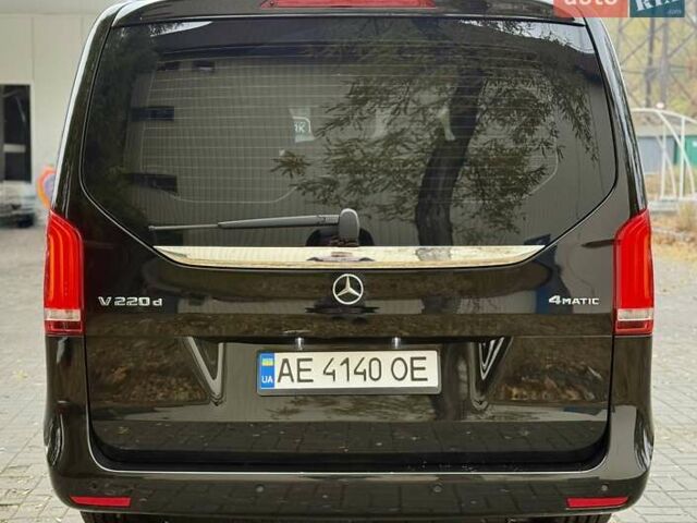 Чорний Мерседес В-Клас, об'ємом двигуна 2.1 л та пробігом 275 тис. км за 45500 $, фото 11 на Automoto.ua