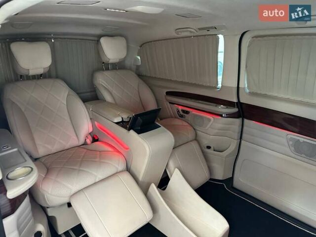 Чорний Мерседес В-Клас, об'ємом двигуна 2.14 л та пробігом 51 тис. км за 119500 $, фото 10 на Automoto.ua