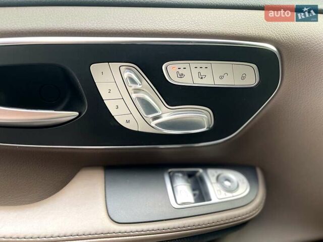 Чорний Мерседес В-Клас, об'ємом двигуна 1.95 л та пробігом 40 тис. км за 65000 $, фото 24 на Automoto.ua