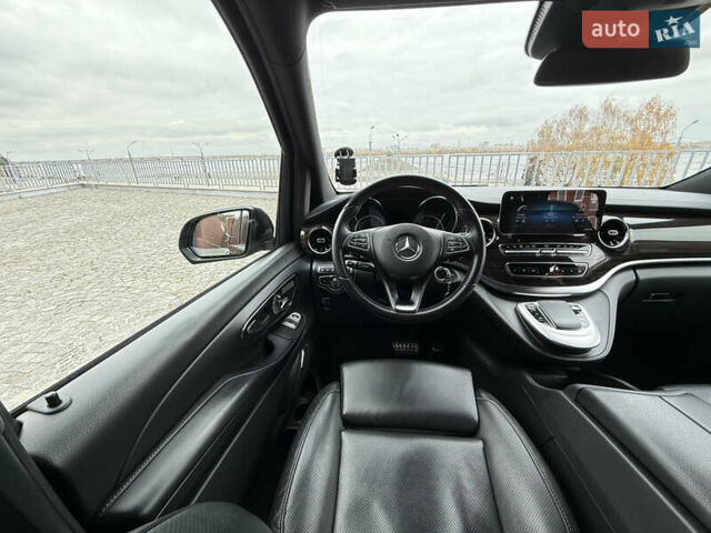 Чорний Мерседес В-Клас, об'ємом двигуна 1.95 л та пробігом 172 тис. км за 80000 $, фото 29 на Automoto.ua