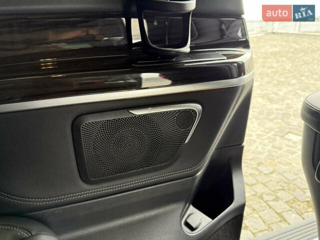 Чорний Мерседес В-Клас, об'ємом двигуна 1.95 л та пробігом 172 тис. км за 80000 $, фото 46 на Automoto.ua