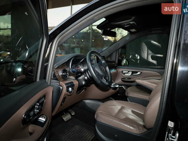 Чорний Мерседес В-Клас, об'ємом двигуна 2.14 л та пробігом 26 тис. км за 88800 $, фото 34 на Automoto.ua