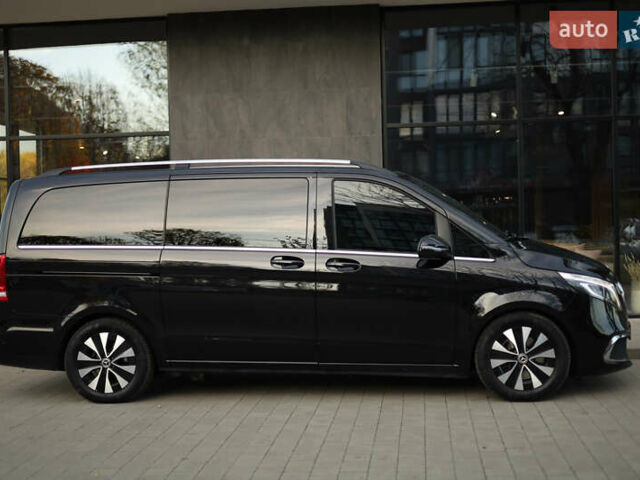 Чорний Мерседес В-Клас, об'ємом двигуна 2.14 л та пробігом 26 тис. км за 88800 $, фото 2 на Automoto.ua