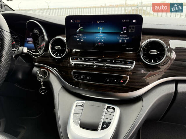 Чорний Мерседес В-Клас, об'ємом двигуна 1.95 л та пробігом 172 тис. км за 80000 $, фото 27 на Automoto.ua