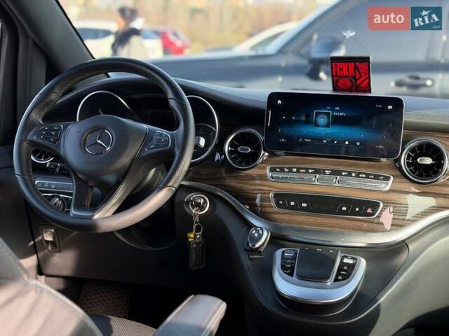 Черный Мерседес В-Класс, объемом двигателя 1.95 л и пробегом 102 тыс. км за 72000 $, фото 50 на Automoto.ua