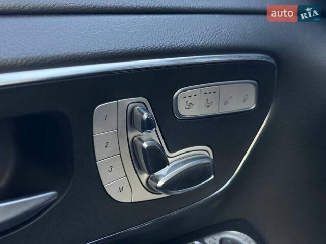 Черный Мерседес В-Класс, объемом двигателя 1.95 л и пробегом 102 тыс. км за 72000 $, фото 70 на Automoto.ua