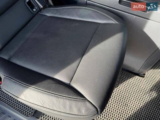 Черный Мерседес В-Класс, объемом двигателя 1.95 л и пробегом 102 тыс. км за 72000 $, фото 44 на Automoto.ua