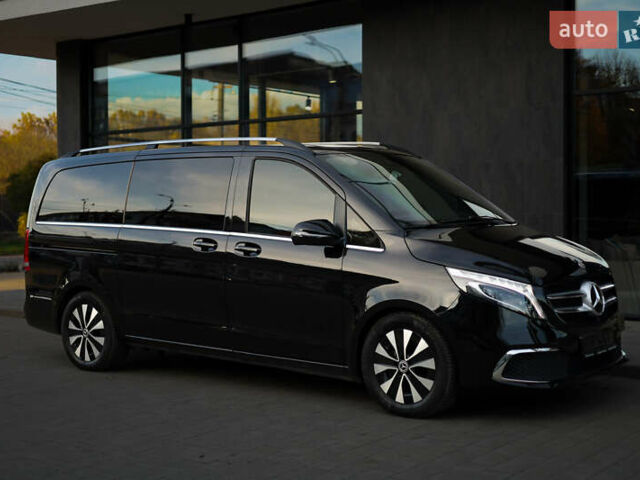 Чорний Мерседес В-Клас, об'ємом двигуна 2.14 л та пробігом 26 тис. км за 88800 $, фото 1 на Automoto.ua