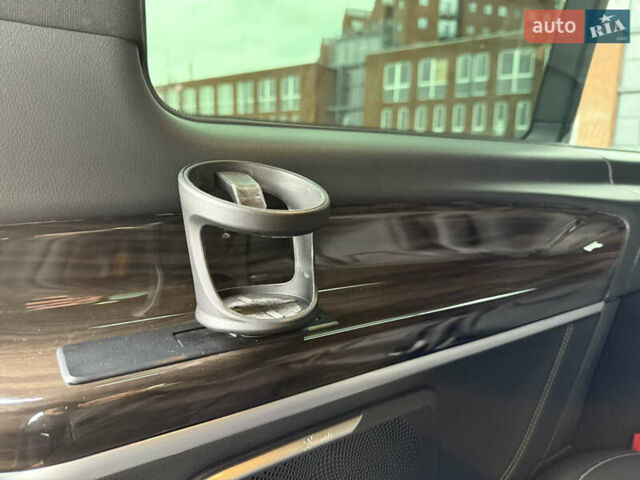 Чорний Мерседес В-Клас, об'ємом двигуна 1.95 л та пробігом 172 тис. км за 80000 $, фото 45 на Automoto.ua