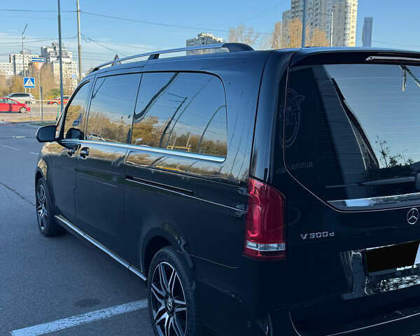 Черный Мерседес В-Класс, объемом двигателя 2.14 л и пробегом 55 тыс. км за 85000 $, фото 5 на Automoto.ua