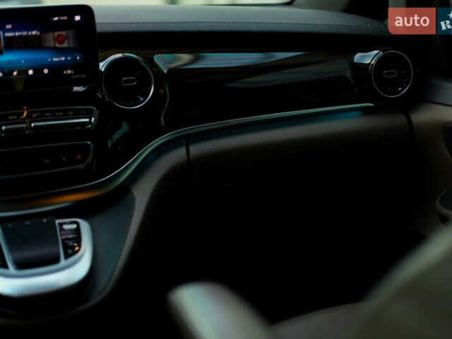 Чорний Мерседес В-Клас, об'ємом двигуна 2.14 л та пробігом 26 тис. км за 88800 $, фото 46 на Automoto.ua