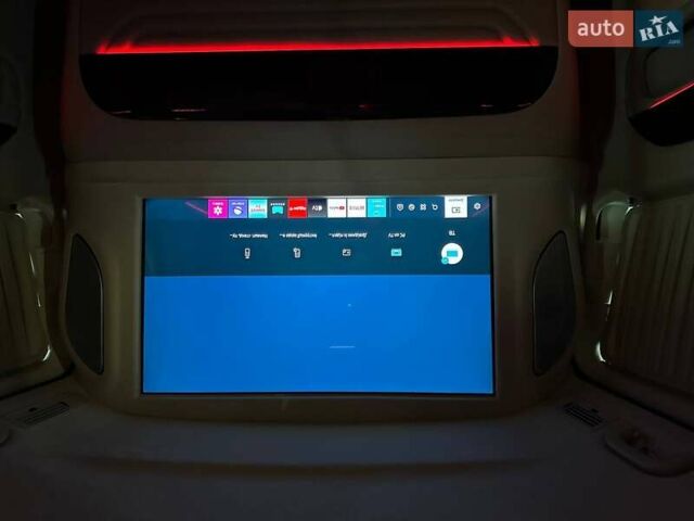 Чорний Мерседес В-Клас, об'ємом двигуна 2.14 л та пробігом 51 тис. км за 119500 $, фото 13 на Automoto.ua