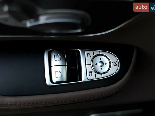 Чорний Мерседес В-Клас, об'ємом двигуна 2.14 л та пробігом 26 тис. км за 88800 $, фото 36 на Automoto.ua