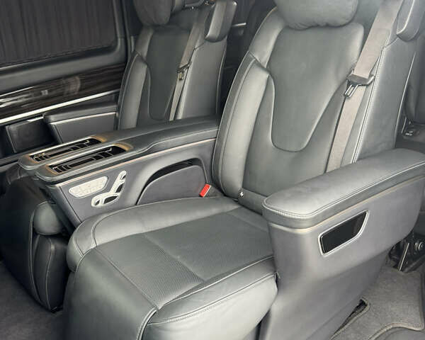 Черный Мерседес В-Класс, объемом двигателя 2.14 л и пробегом 40 тыс. км за 97500 $, фото 24 на Automoto.ua