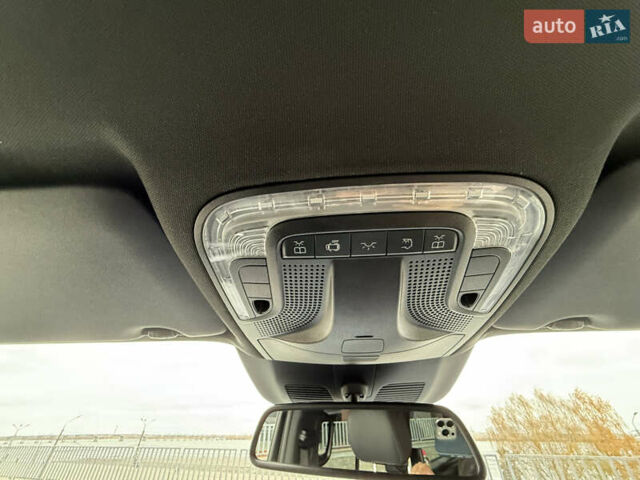 Чорний Мерседес В-Клас, об'ємом двигуна 1.95 л та пробігом 172 тис. км за 80000 $, фото 33 на Automoto.ua