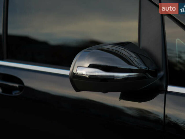 Чорний Мерседес В-Клас, об'ємом двигуна 2.14 л та пробігом 26 тис. км за 88800 $, фото 27 на Automoto.ua