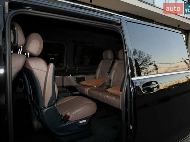 Чорний Мерседес В-Клас, об'ємом двигуна 2.14 л та пробігом 26 тис. км за 88800 $, фото 52 на Automoto.ua