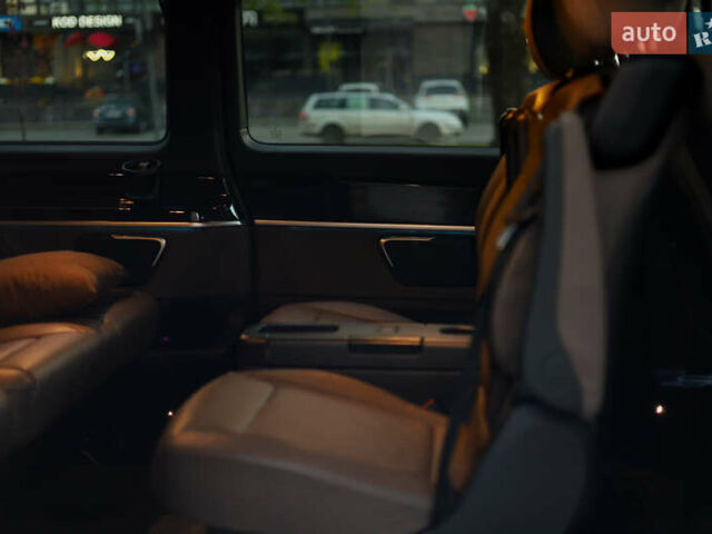 Чорний Мерседес В-Клас, об'ємом двигуна 2.14 л та пробігом 26 тис. км за 88800 $, фото 58 на Automoto.ua