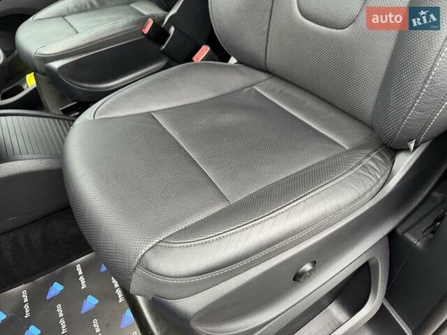 Черный Мерседес В-Класс, объемом двигателя 2 л и пробегом 83 тыс. км за 70900 $, фото 19 на Automoto.ua