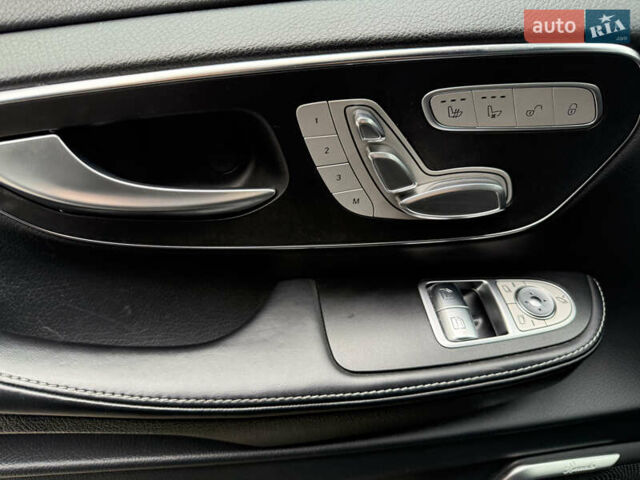 Чорний Мерседес В-Клас, об'ємом двигуна 1.95 л та пробігом 172 тис. км за 80000 $, фото 17 на Automoto.ua