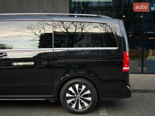 Чорний Мерседес В-Клас, об'ємом двигуна 2.14 л та пробігом 26 тис. км за 88800 $, фото 11 на Automoto.ua