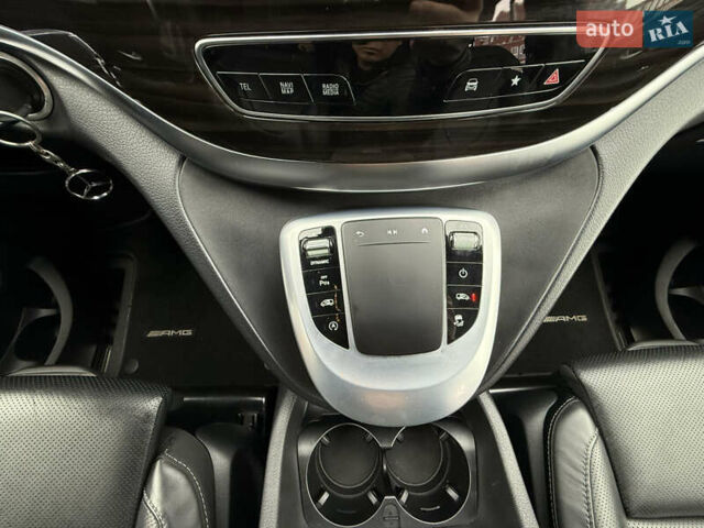 Чорний Мерседес В-Клас, об'ємом двигуна 1.95 л та пробігом 172 тис. км за 80000 $, фото 32 на Automoto.ua