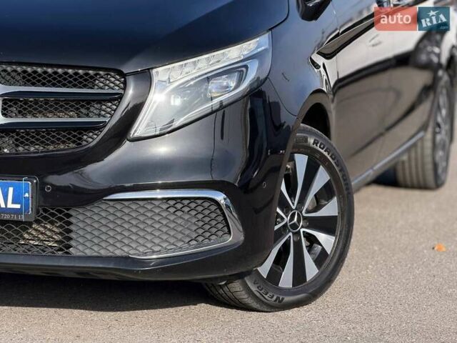 Черный Мерседес В-Класс, объемом двигателя 1.95 л и пробегом 102 тыс. км за 72000 $, фото 2 на Automoto.ua