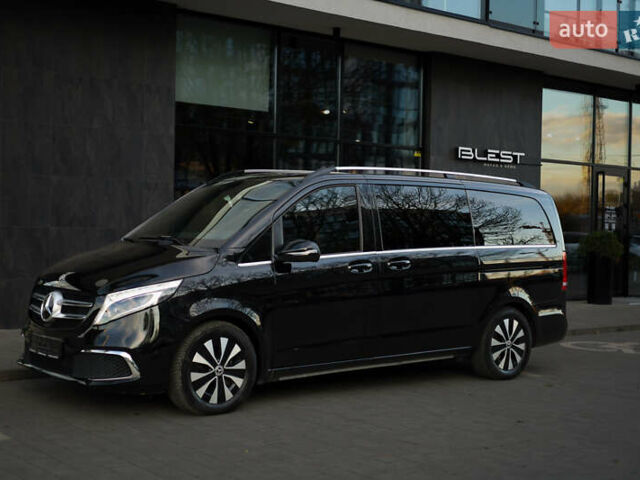Чорний Мерседес В-Клас, об'ємом двигуна 2.14 л та пробігом 26 тис. км за 88800 $, фото 8 на Automoto.ua