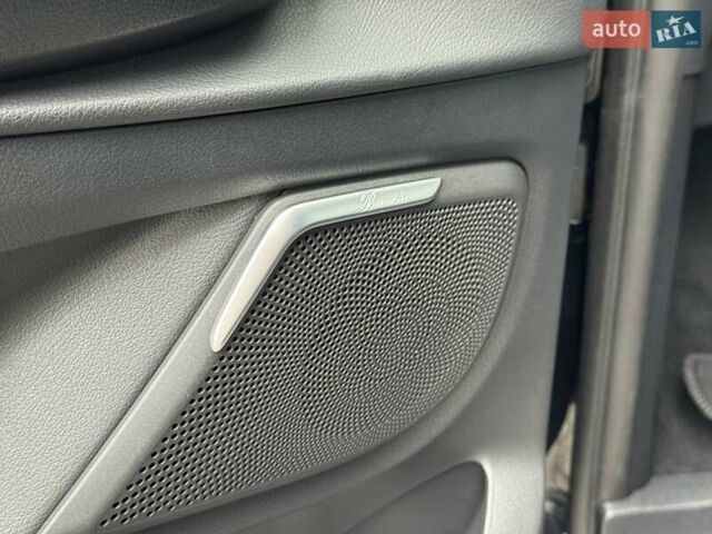 Черный Мерседес В-Класс, объемом двигателя 2 л и пробегом 83 тыс. км за 70900 $, фото 15 на Automoto.ua