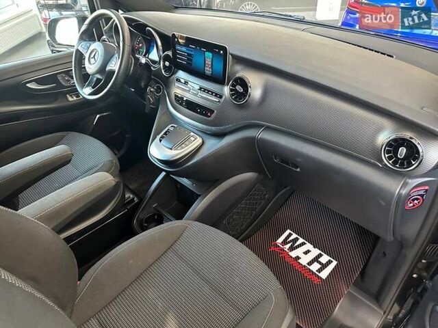 Чорний Мерседес В-Клас, об'ємом двигуна 2.14 л та пробігом 51 тис. км за 119500 $, фото 9 на Automoto.ua