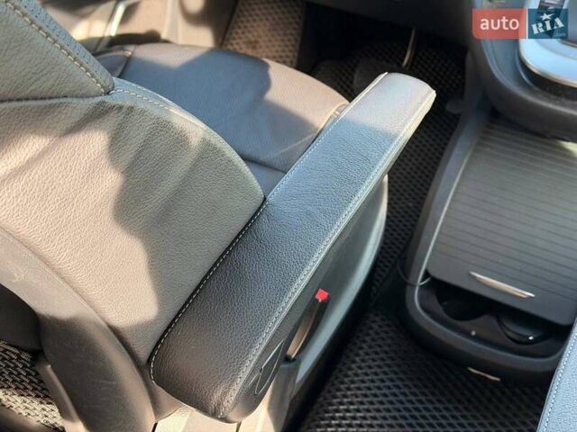 Черный Мерседес В-Класс, объемом двигателя 1.95 л и пробегом 102 тыс. км за 72000 $, фото 56 на Automoto.ua